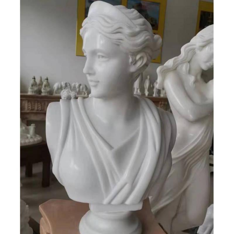 Tác phẩm điêu khắc tượng bán thân Artemis Diana
