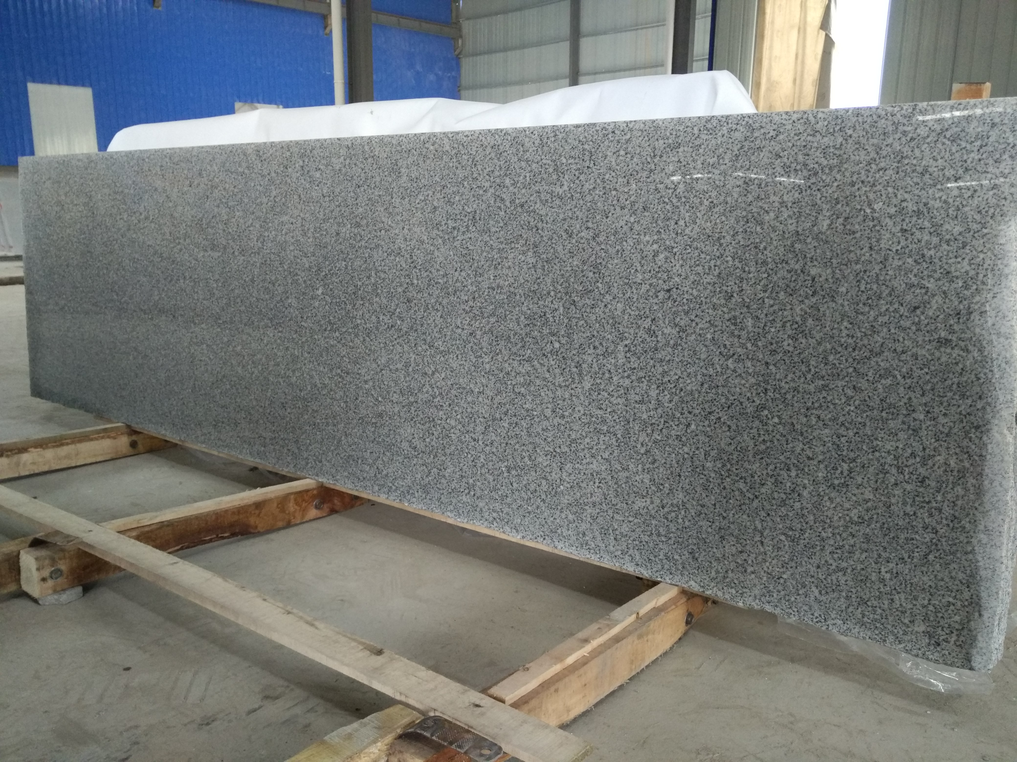 Tấm đá granit Bianco Castilia G603 đánh bóng
