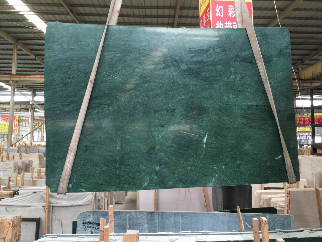Tấm đá cẩm thạch màu xanh lá cây tự nhiên của Ấn Độ
