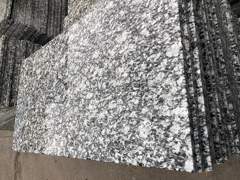 Bán buôn đá Granite xám trắng Trung Quốc cũ phun
