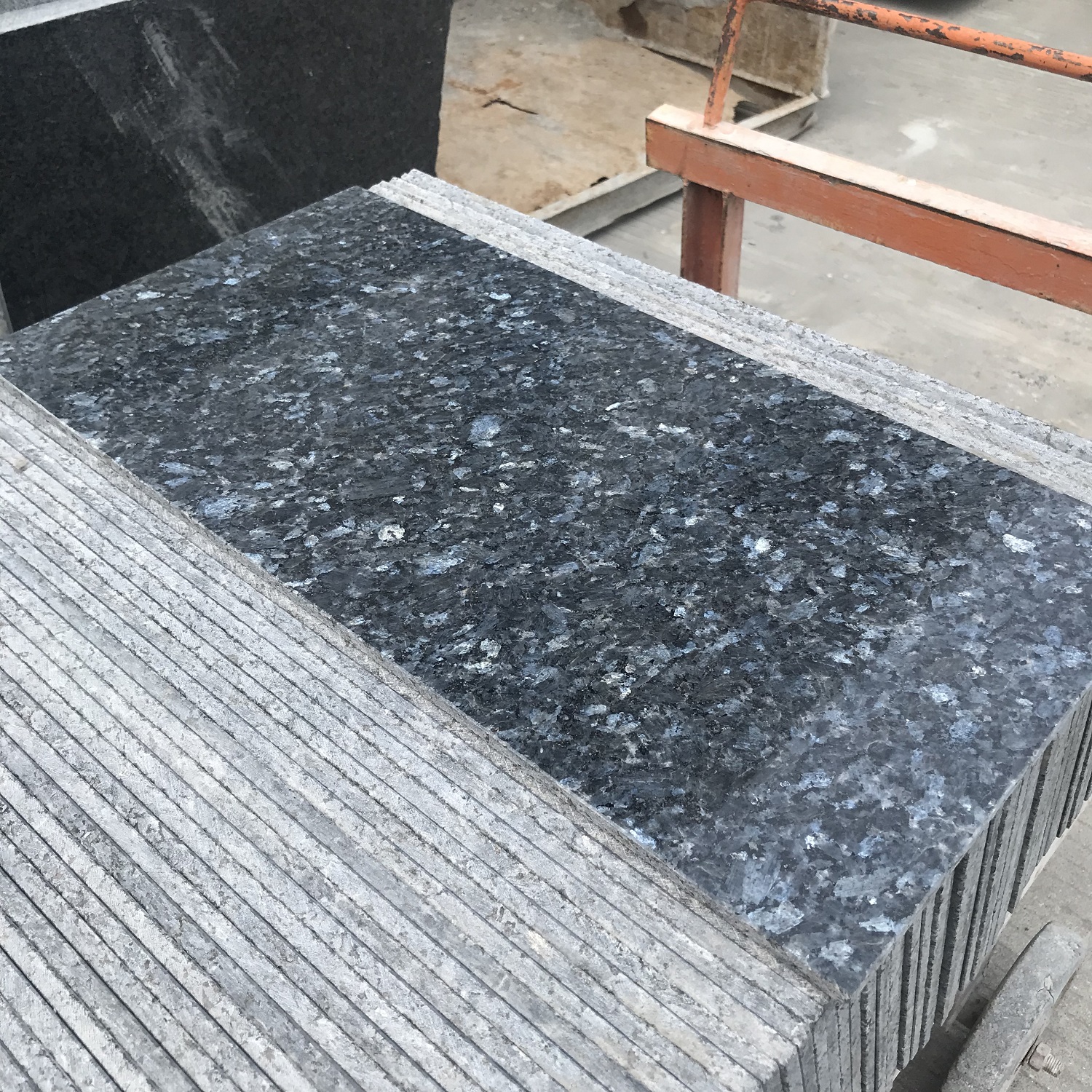 Gạch granite ngọc trai xanh đánh bóng
