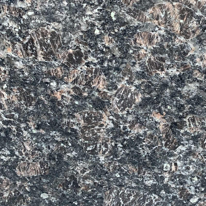 Một nửa tấm đánh bóng đá Granite màu nâu sẫm của Ấn Độ
